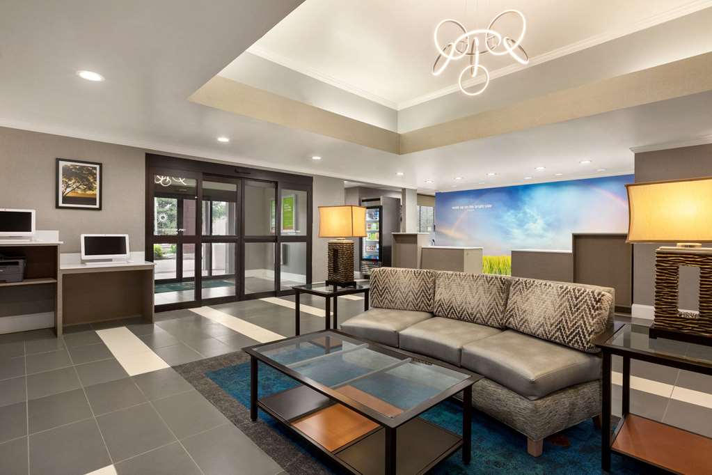 La Quinta Inn & Suites by Wyndham Dublin - photo 6