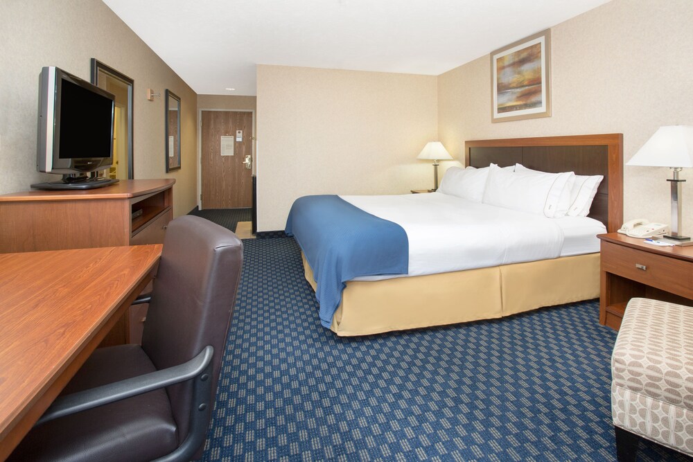 Abilene Inn & Suites - photo 9