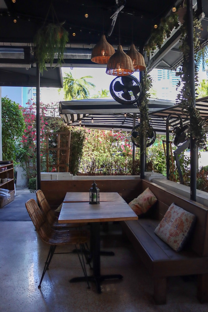 Prime Hotel Claremont - photo 22