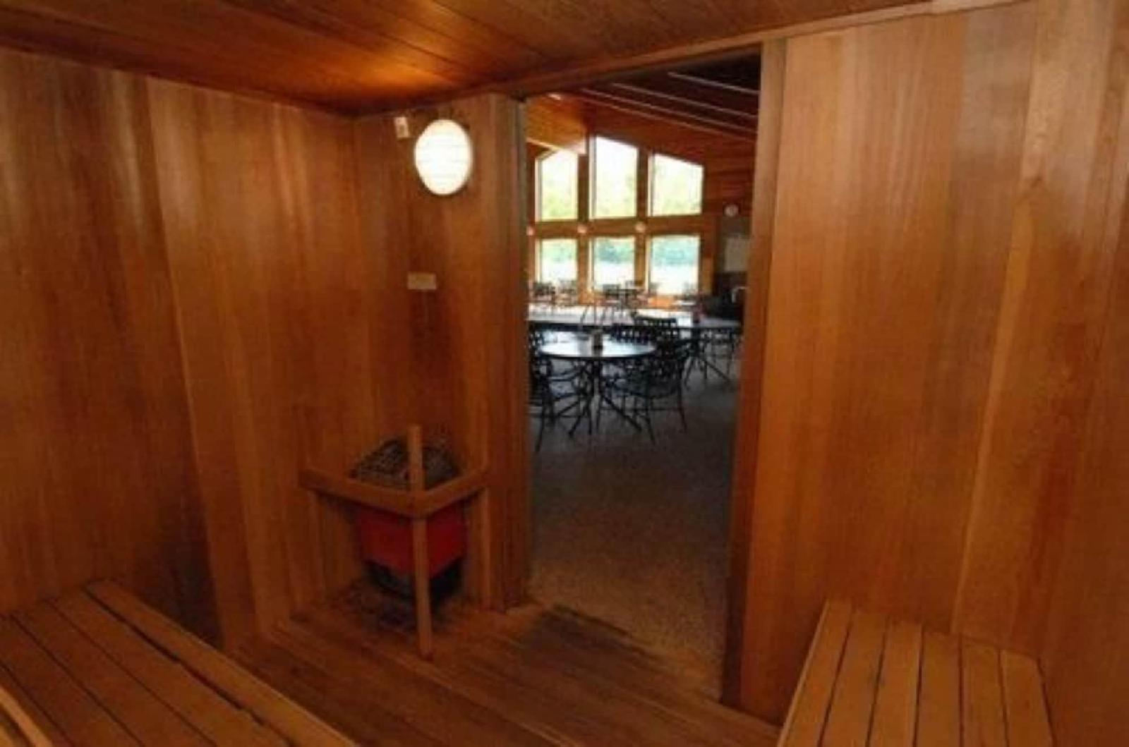 Oveson Pelican Lake Resort and Inn - photo 13