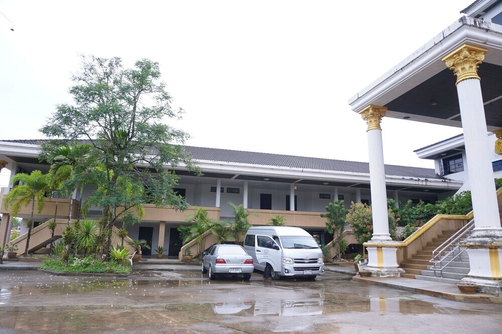 Eiffel Inn in Ranong, Thailand