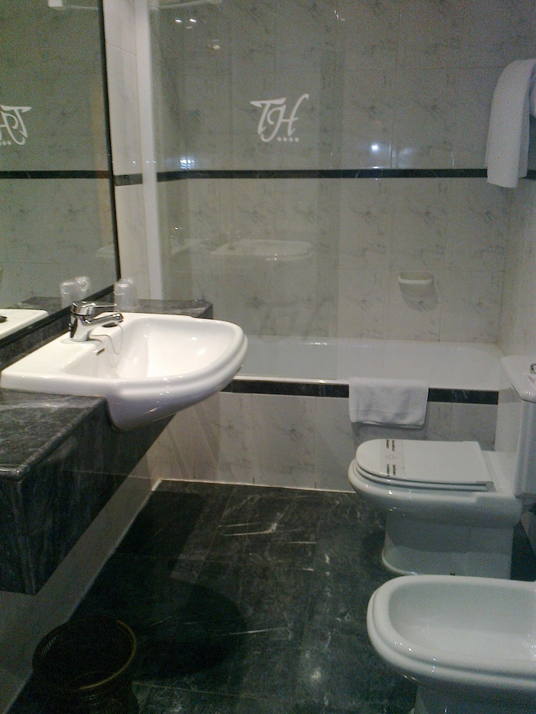 Hotel Torre Hogar — hotel in Torrejon De Ardoz