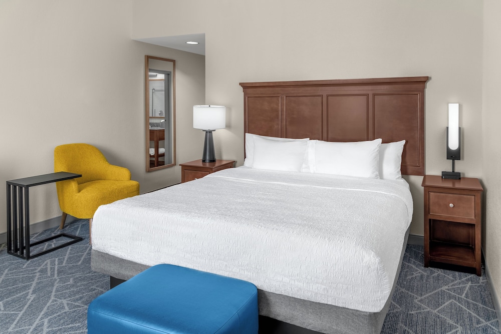 Hampton Inn & Suites Coconut Creek - photo 12