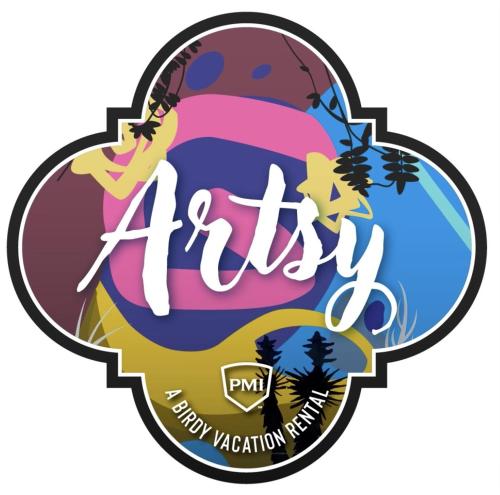 Artsy A Birdy Vacation Rental — 4-Star Luxury Hotel in San Antonio, United States