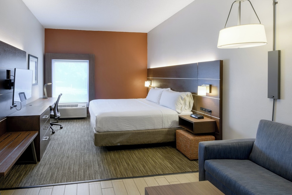 Holiday Inn Express Hotel & Suites Blythewood by IHG - photo 20
