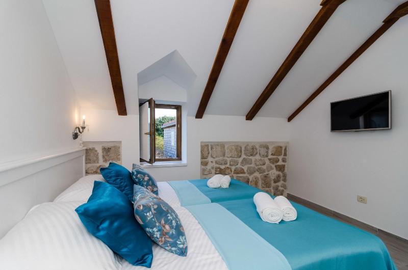 Rooms Sorgo Palace — 4-Star Luxury Hotel in Ston, Croatia