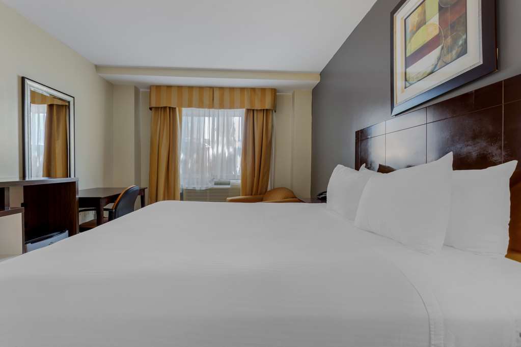 Best Western Plus Brooklyn Bay Hotel - photo 31