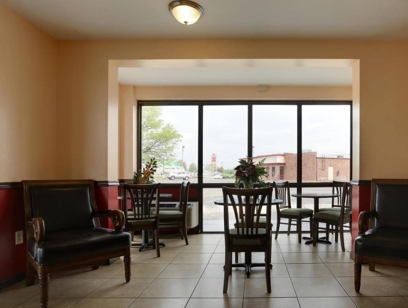 Americas Best Value Inn & Suites Senatobia - photo 15