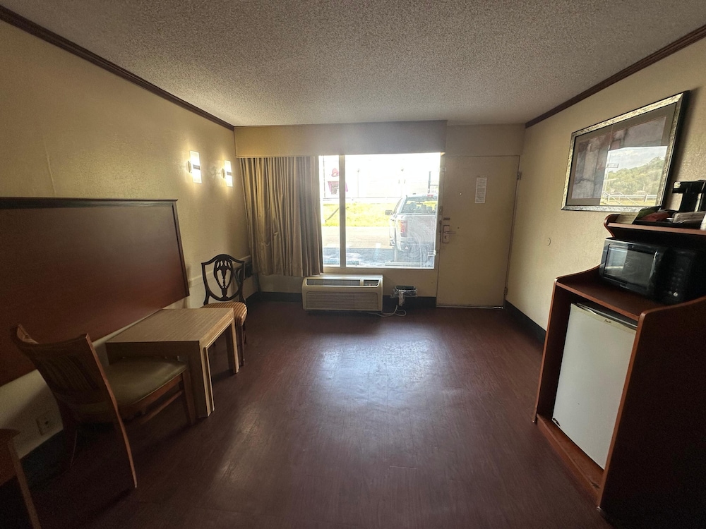 Hotel Red Rose by Townhouse Covington I 64 - photo 34