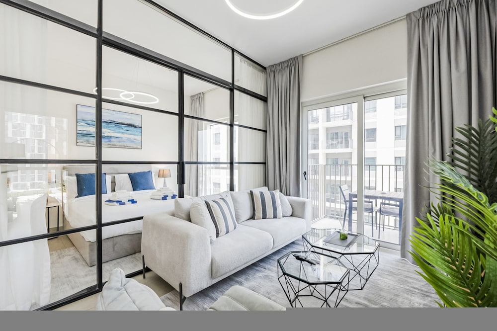 Luxury at Socio Dubai Hills 2 Beds Sleeps 4 — 4-Star Luxury Hotel in Dubai, United Arab Emirates