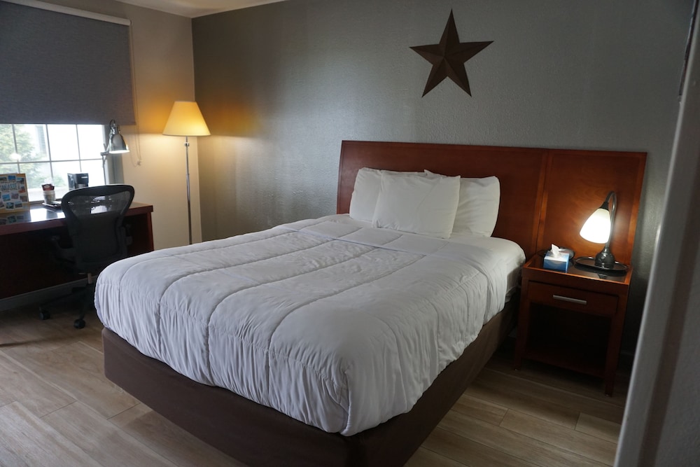 Harvest Drive Family Inn - photo 14