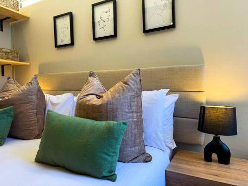 Luxury in Greenpoint Main Rd