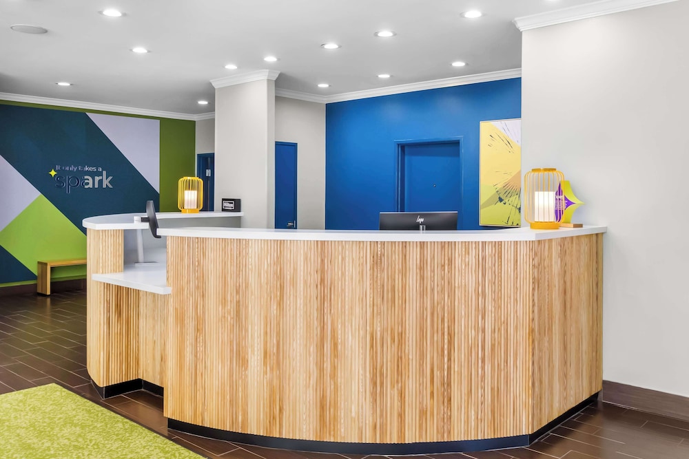 Spark by Hilton Pearland - photo 2
