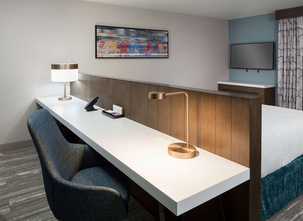 Hilton Garden Inn Madison Downtown - photo 13
