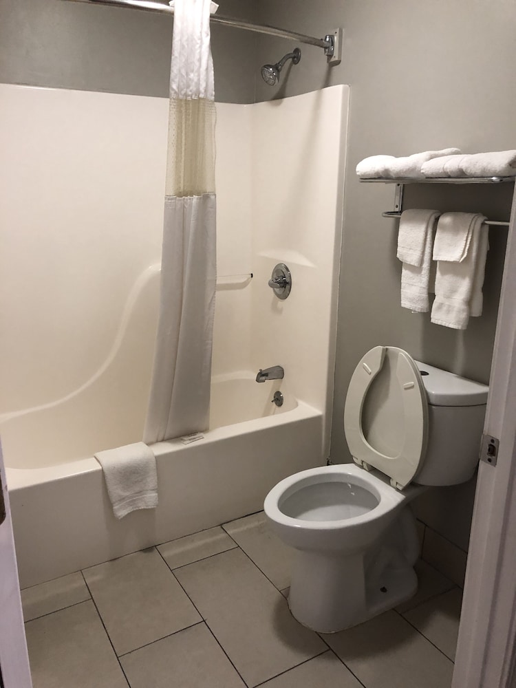 Deerfield Inn & Suites - photo 23