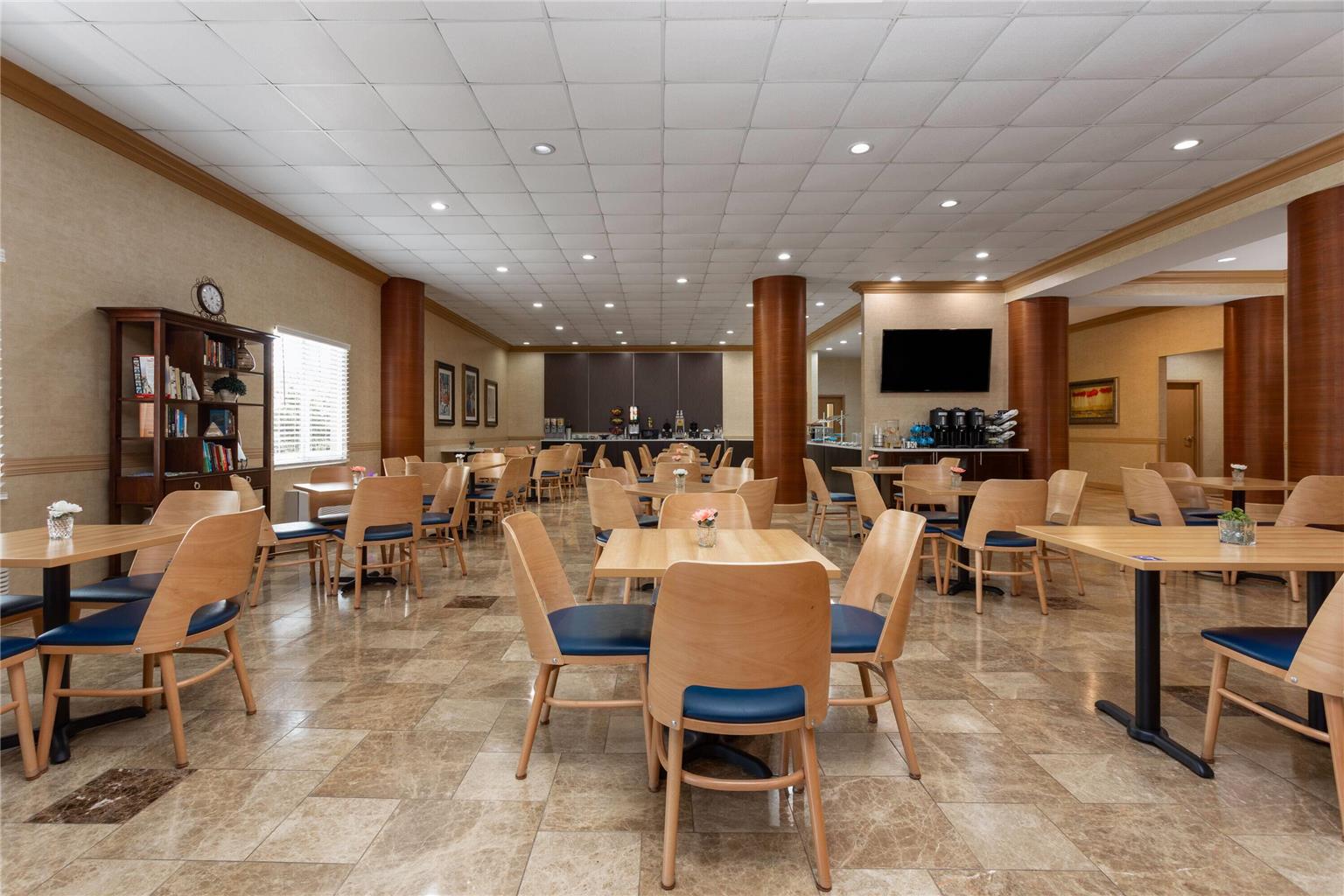 Hawthorn Extended Stay by Wyndham West Palm Beach Airport - photo 38