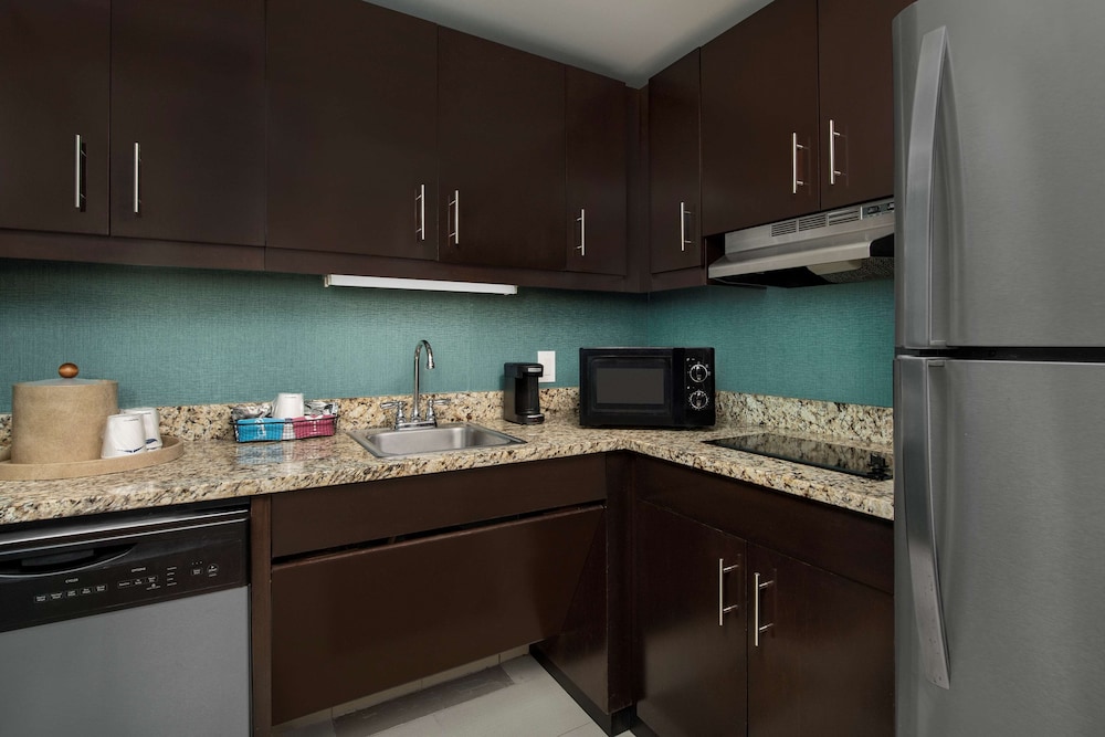 Hampton Inn & Suites Alpharetta - photo 20