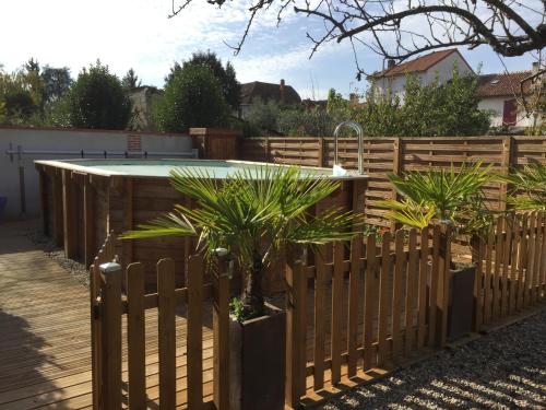 Escale Au Fond Du Jardin in Agen, France