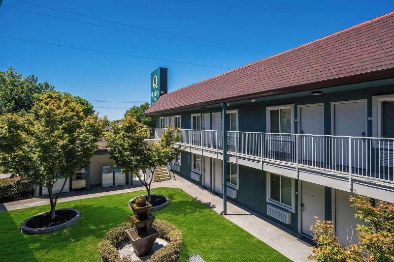 Quality Inn Elk Grove Sacramento - photo 43