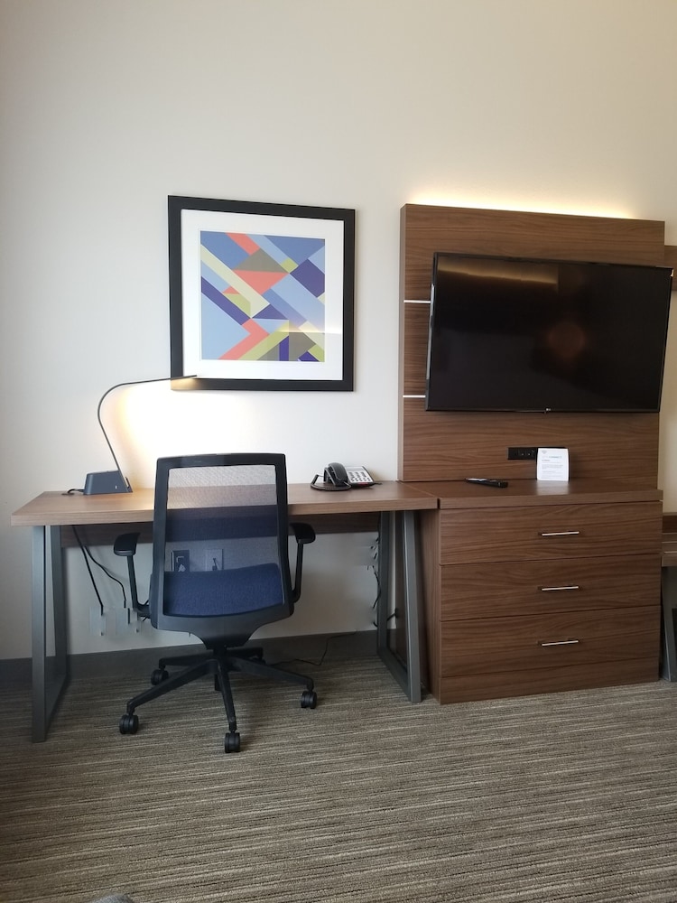 Holiday Inn Express & Suites Elko by IHG - photo 24