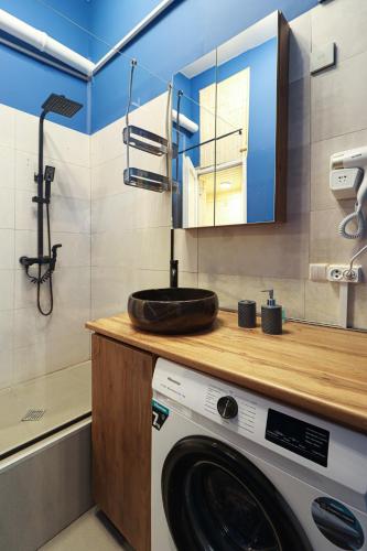 Stylish 1BR Apartment in Tbilisi By Wehost