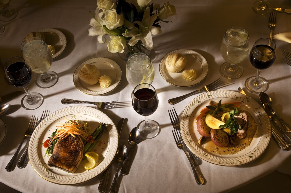 Holiday Inn Hotel & Suites Boston Peabody by IHG - photo 38