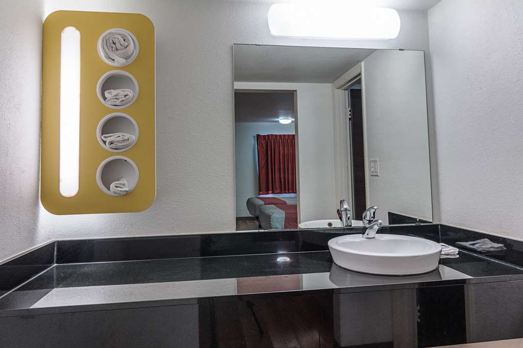 Motel 6 Texarkana AR - photo 19