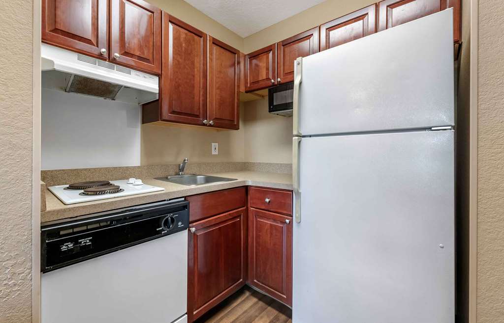 Extended Stay America Suites Orlando Southpark Commodity Cir - photo 25