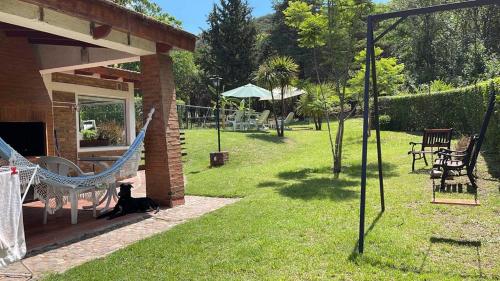 Casa con jardín pileta asador y vistas al lago en Embalsina — 4-Star Luxury Hotel in Villa Del Dique, Argentina