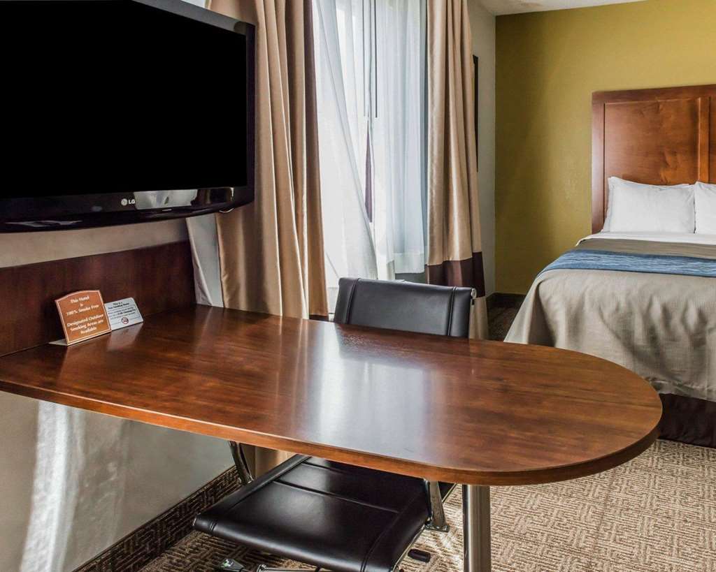 Comfort Inn Belle Vernon - photo 18