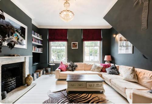 Magical Georgian Maisonette Angel Islington — 4-Star Luxury Hotel in London, United Kingdom