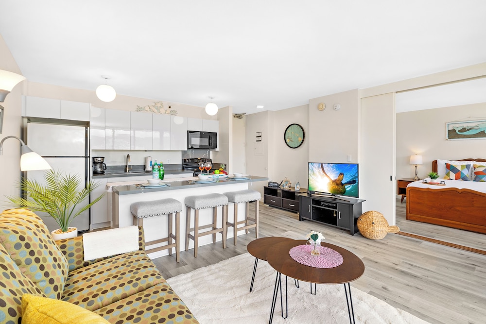 Sea Shore Vibes in 1br W Mountain Views - photo 59