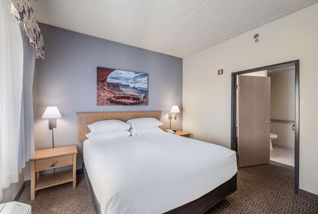 Red Lion Inn & Suites Goodyear Phoenix - photo 19