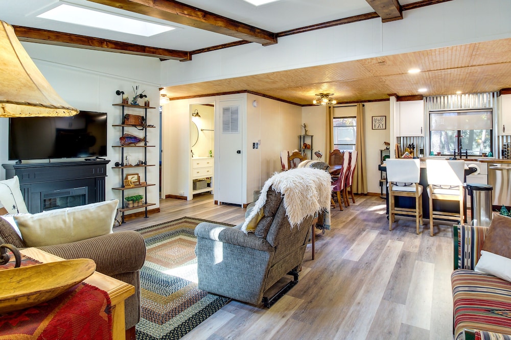 Pinetop lakeside Cabin Rental: Porch & Fire Pit - photo 12