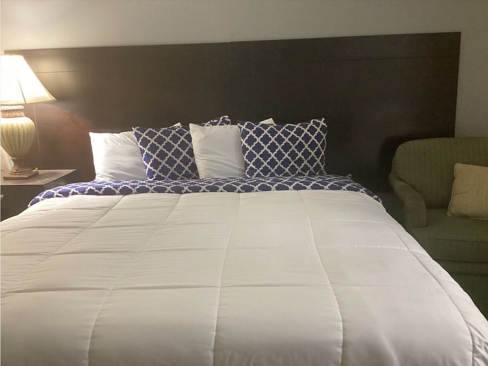 Sunflower Inn - photo 3