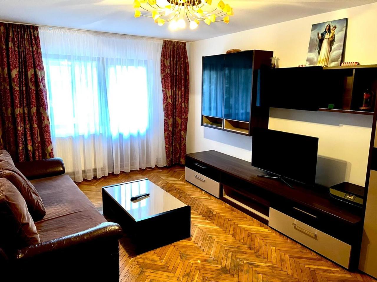 Royal Apartment — 4-Star Luxury Hotel in Buzau, Romania