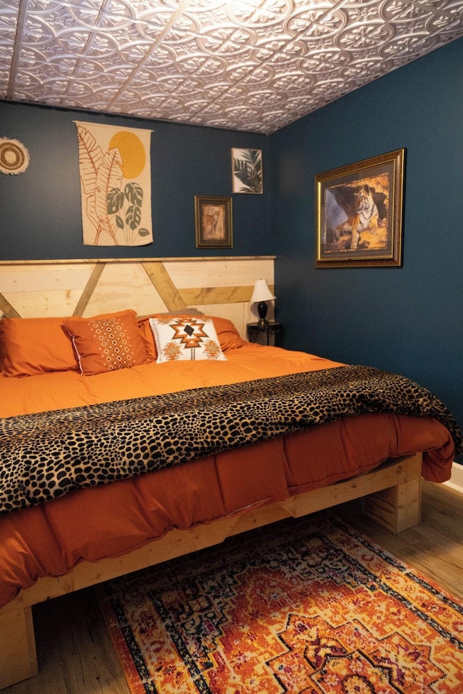 Monroe Street Suites - photo 24