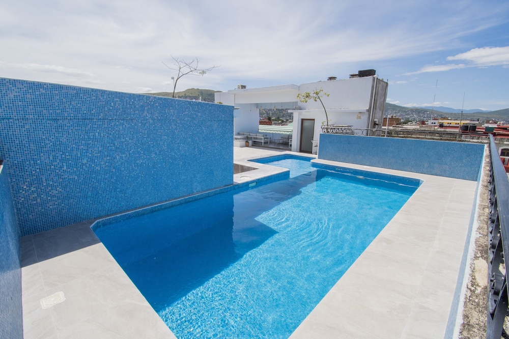 Rooftop pool