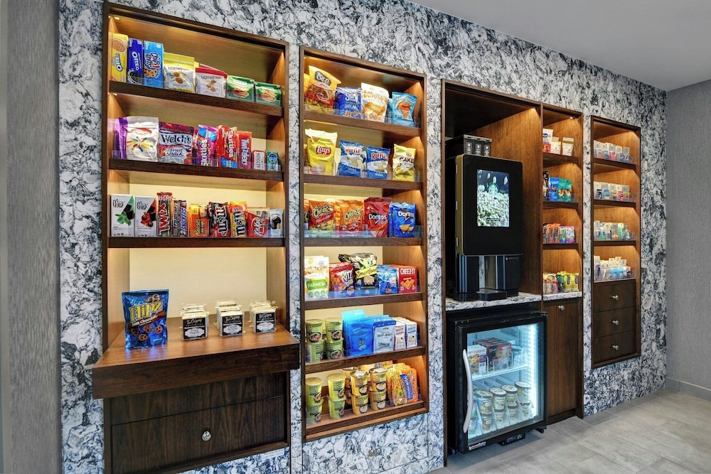 Courtyard by Marriott Hamilton - photo 29