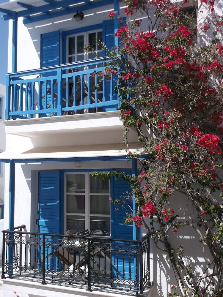 Pigasos Studios - carbon neutral hotel in Naxos