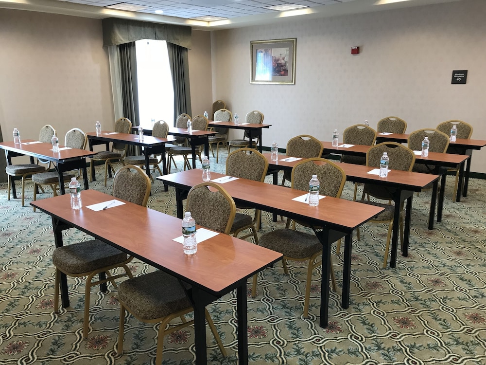 Hampton Inn & Suites Lamar - photo 109