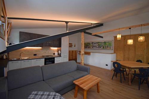 Cirmolo Val Comelico Comfortable & Spacious — 4-Star Luxury Hotel in Candide, Italy