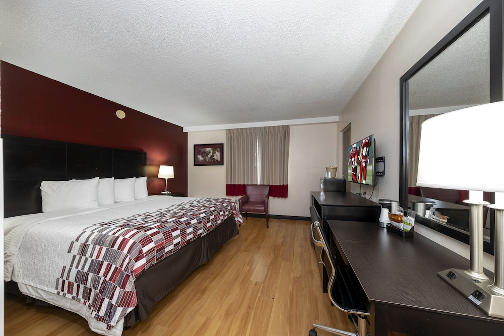 Red Roof Inn Lumberton - photo 9