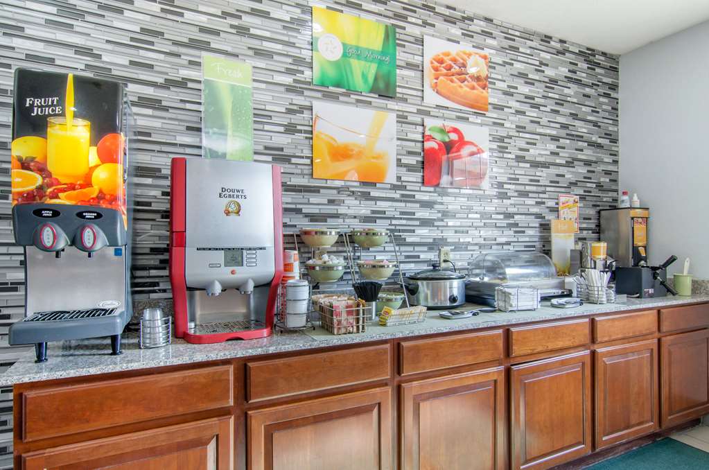 Quality Inn Kearney Liberty - photo 26