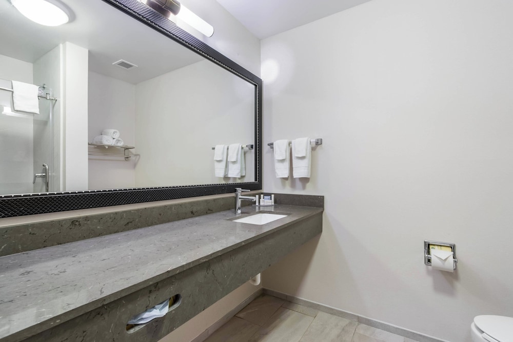 Fairfield Inn & Suites by Marriott Columbia - photo 17