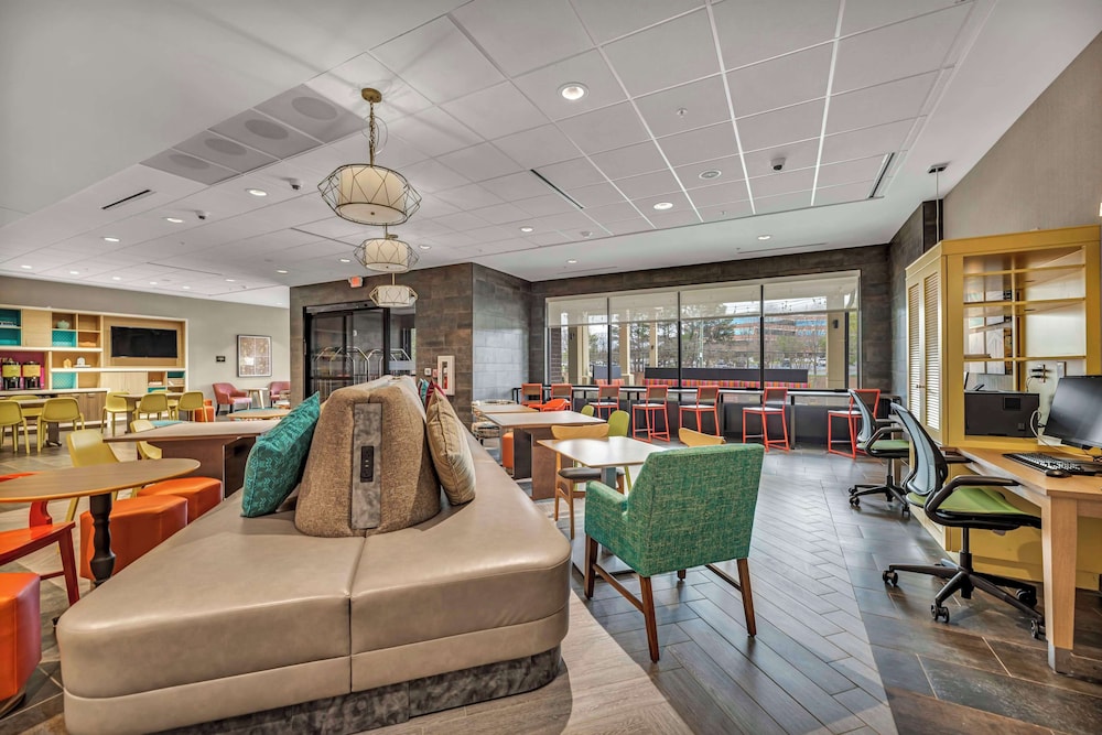 Home2 Suites by Hilton Raleigh State Arena - photo 2