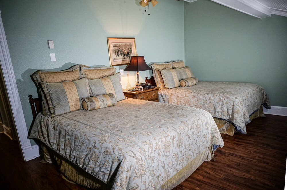 New World Inn Downtown Pensacola - photo 14