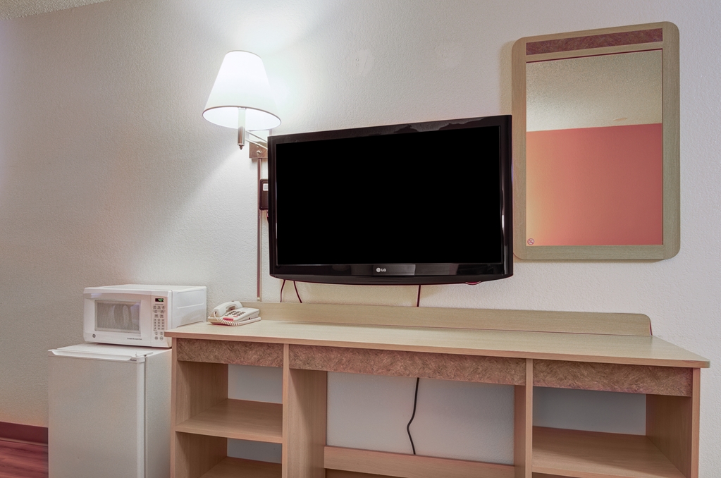 Motel 6 Colby KS - photo 20