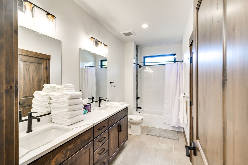 Ski InandOut Home with Hot Tub in Granby Ranch Resort - photo 8