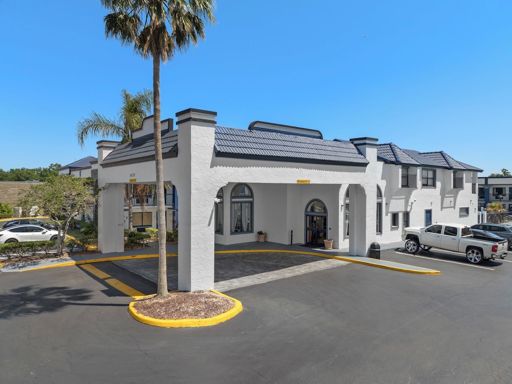 Baymont by Wyndham Orlando East - photo 49